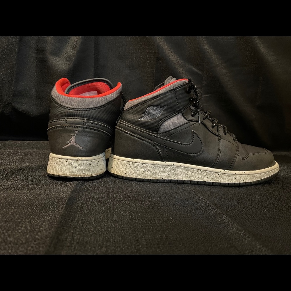 Air Jordan 1 Mid Holiday (GS)